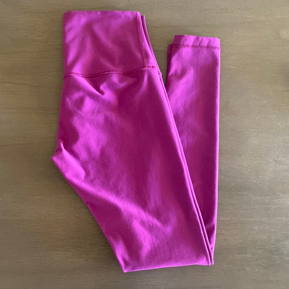 Lululemon Hot pink Wunder Unders